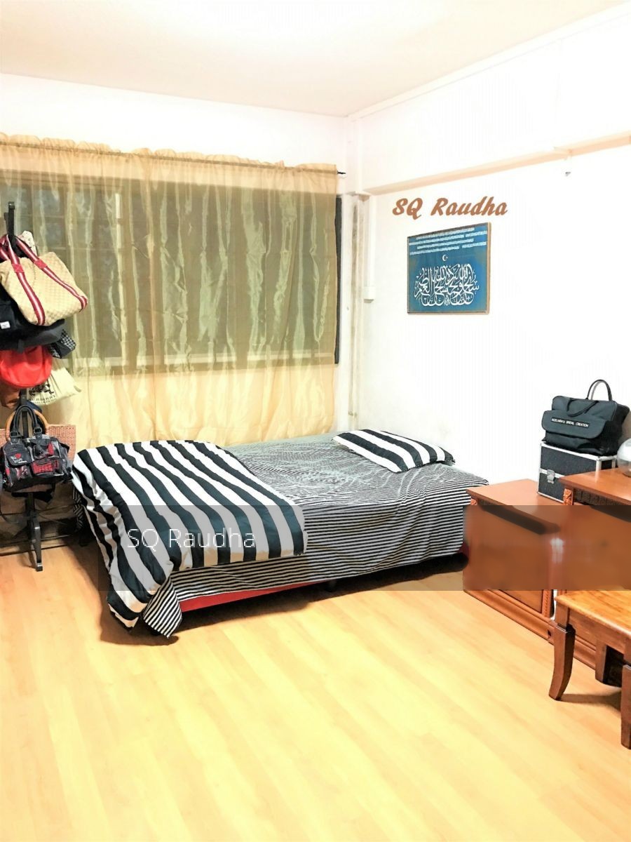 Blk 325 Jurong East Street 31 (Jurong East), HDB Executive #138855702